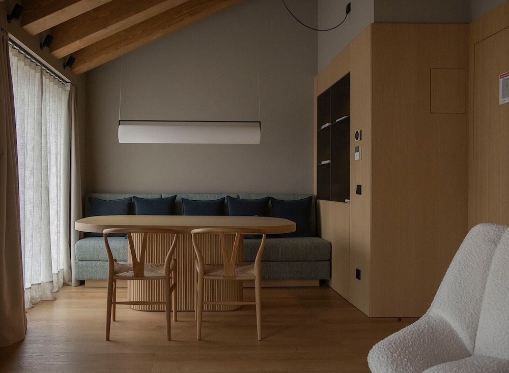 The Blackpine Hotel, Small Luxury Hotels 37/46