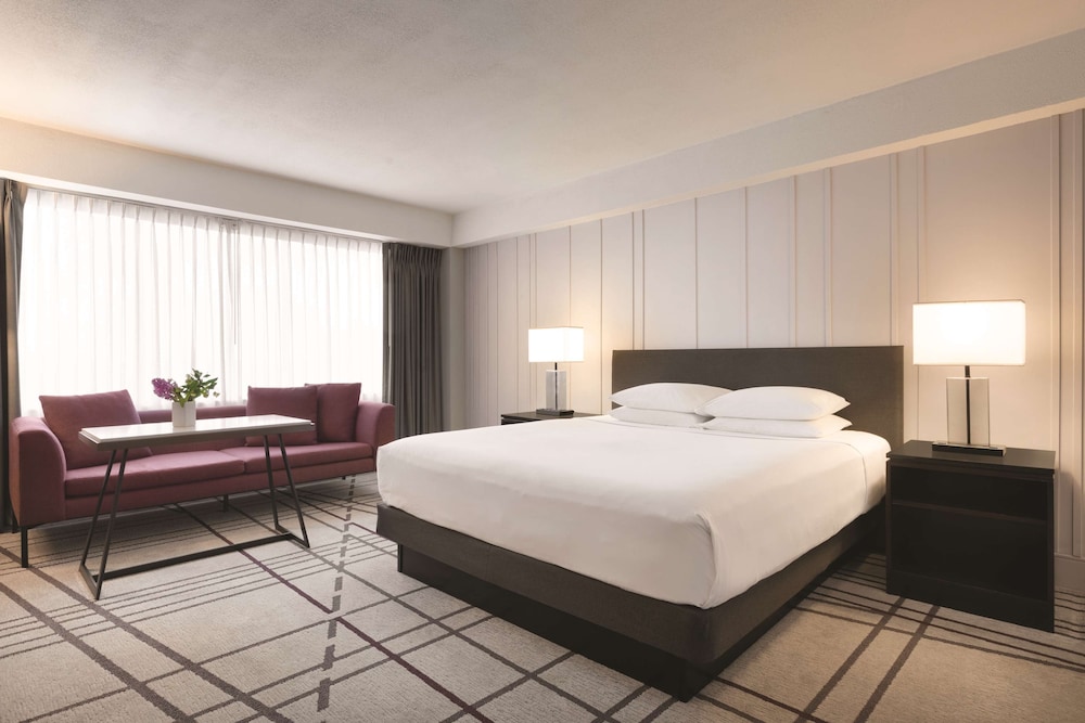 Hyatt Regency Louisville 6/44