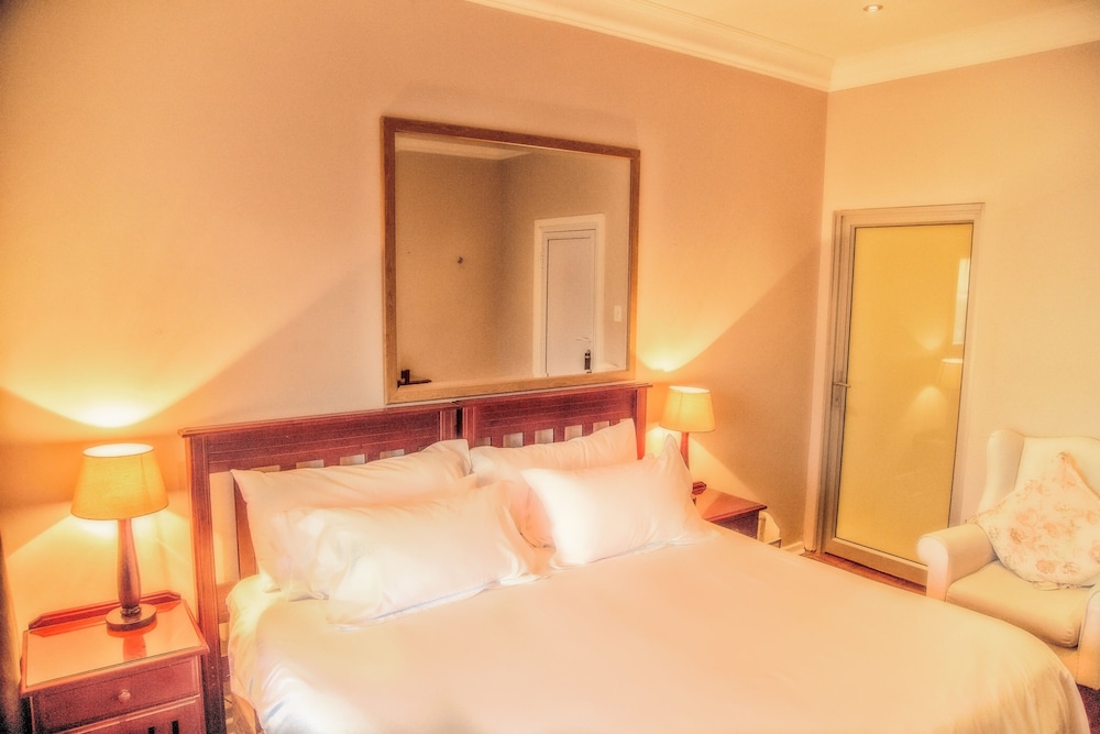 Nauntons Guest House 10/50