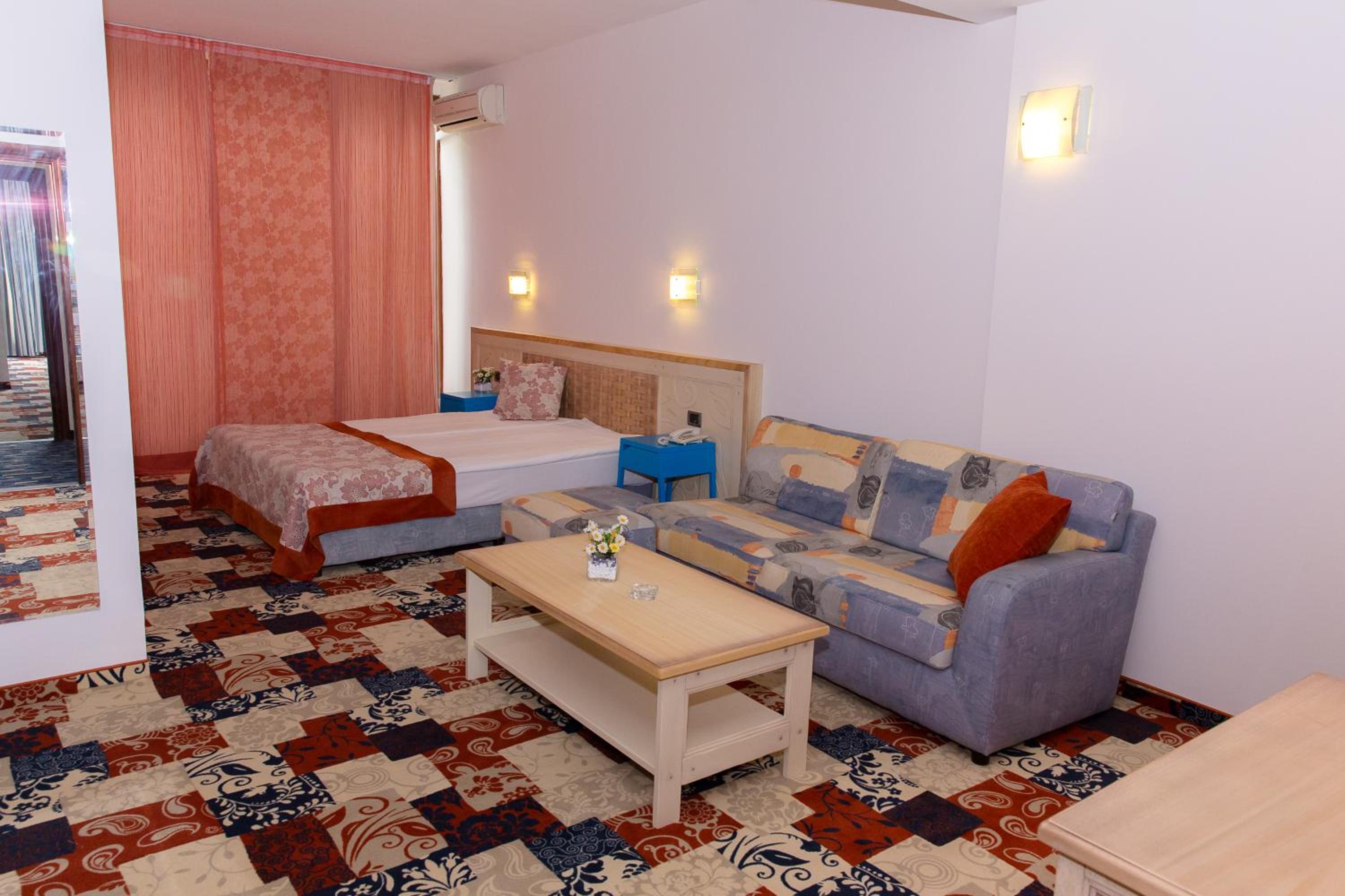Koral Hotel 32/51