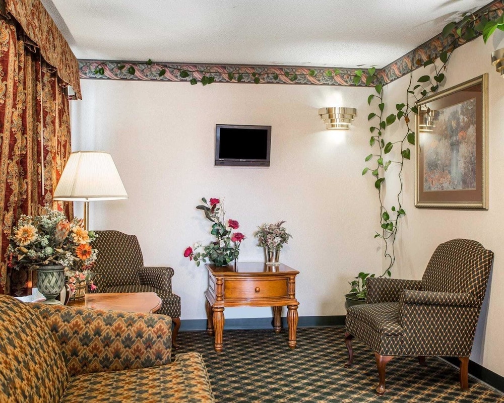 Rodeway Inn Montpelier 16/26