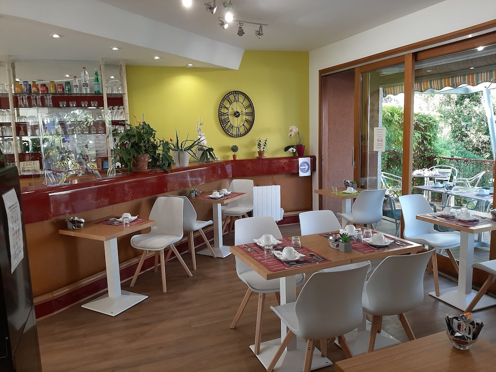 Sure Hotel by Best Western Saintes 53/63