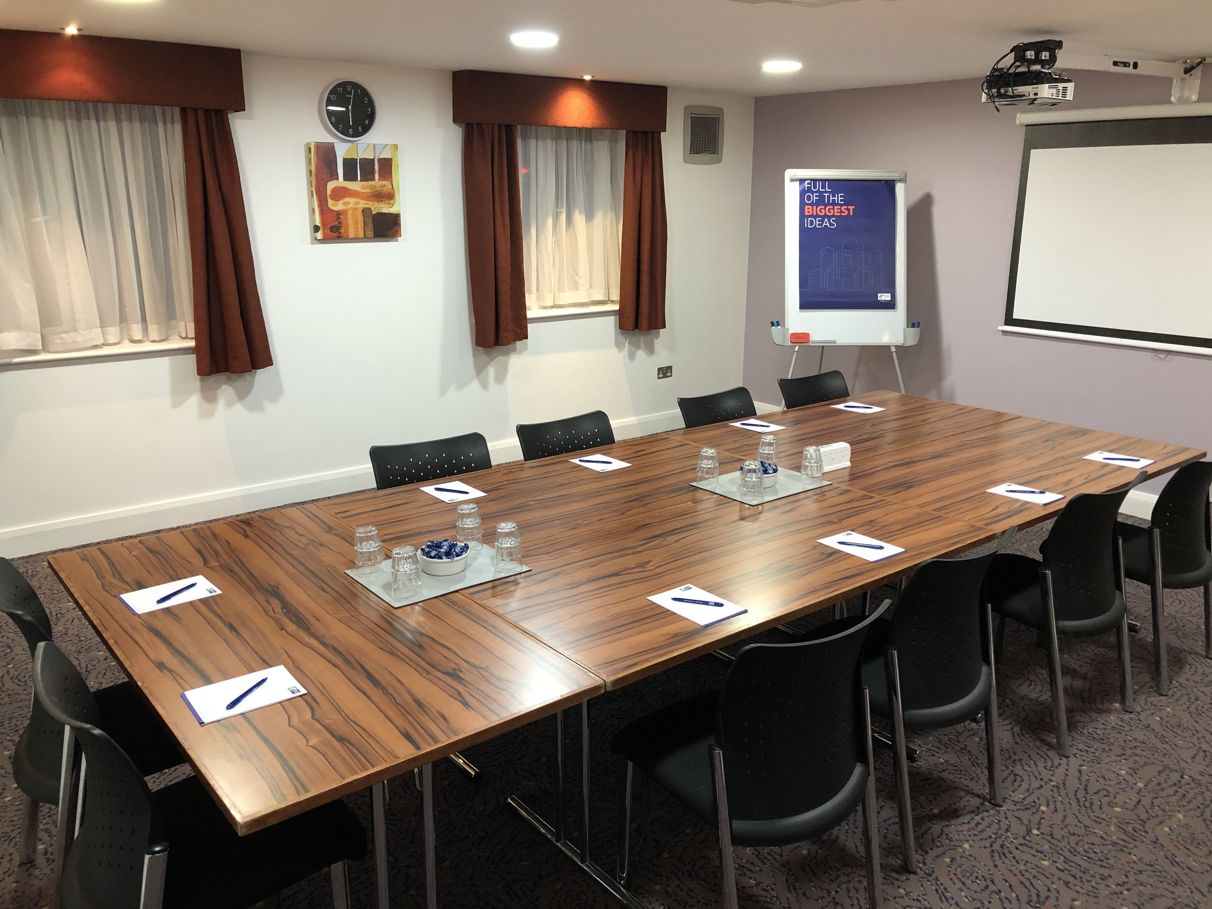 Holiday Inn Express Gatwick Crawley 32/50