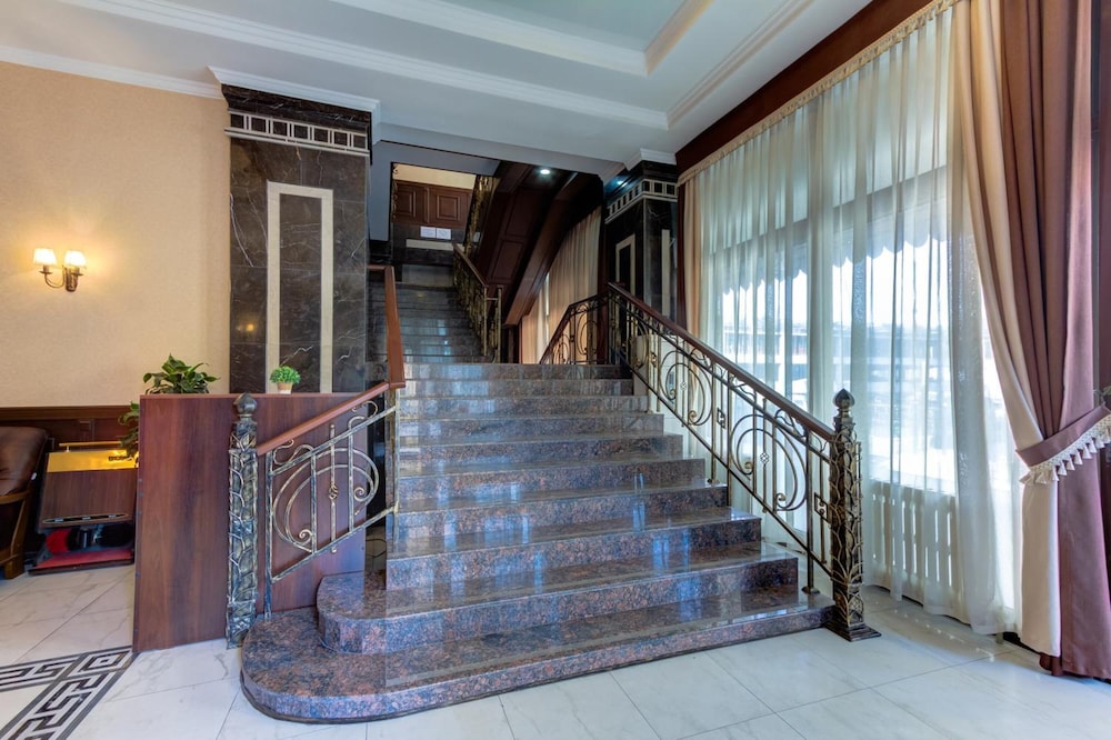 Bishkek Centrum Hotel 13/66