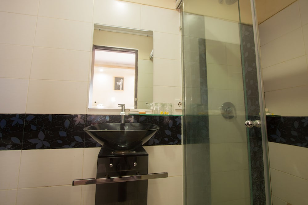 Maxi Hotel Kedonganan 42/47