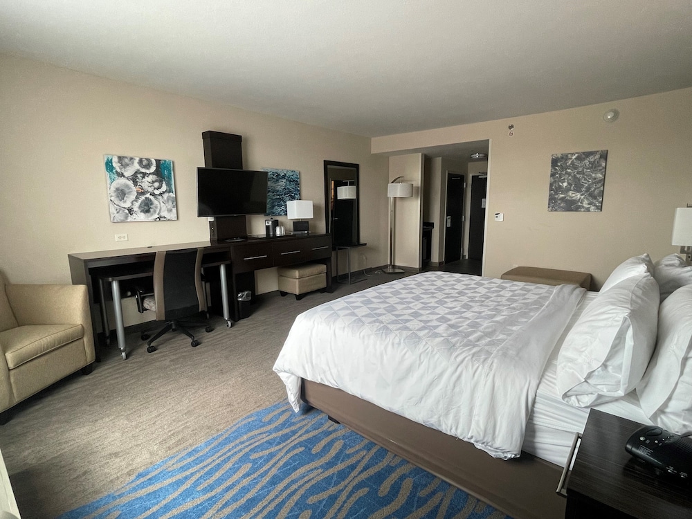 Holiday Inn Owensboro Riverfront 19/75