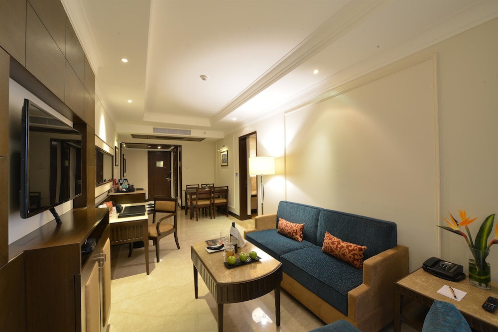 Ramada Plaza by Wyndham Chennai 32/55
