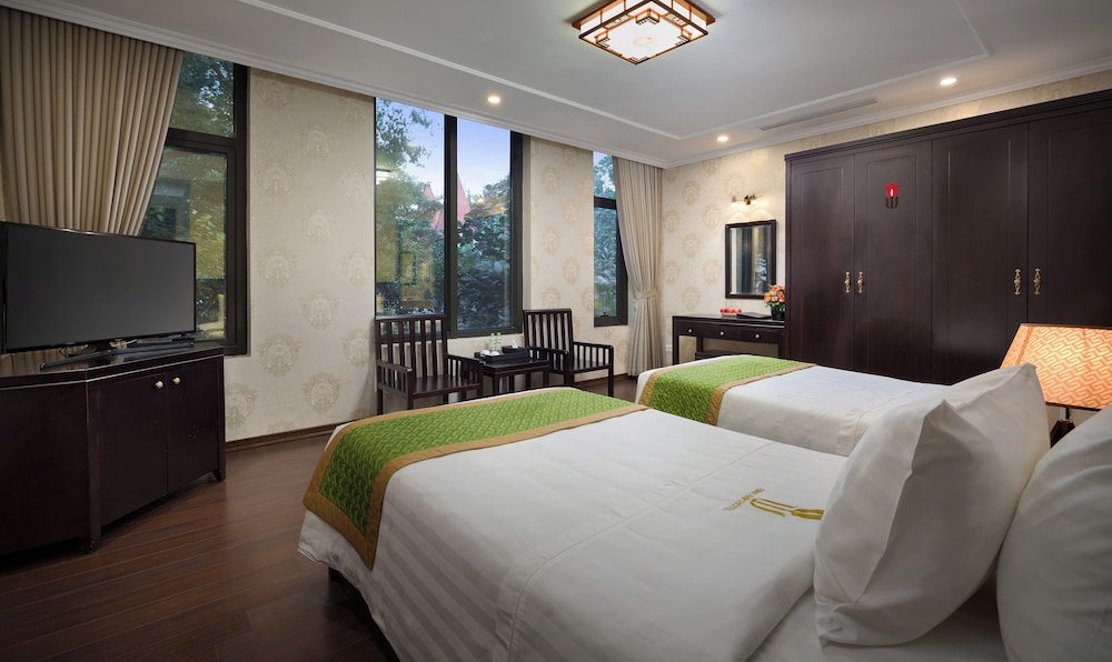 DELUXE, TWIN BEDS