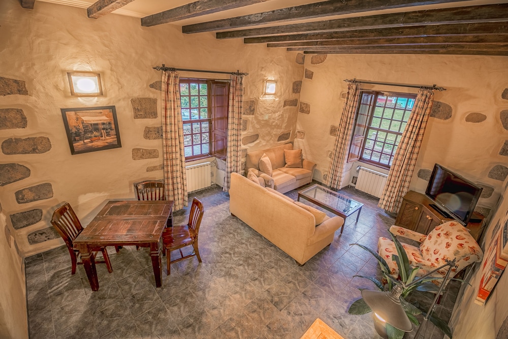 Hotel Rural LIVVO Maipez 23/50