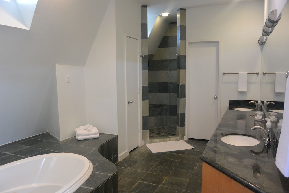 Modern B&B 13/50
