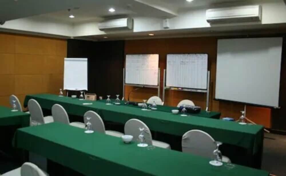 Hotel Pacific Balikpapan 18/25
