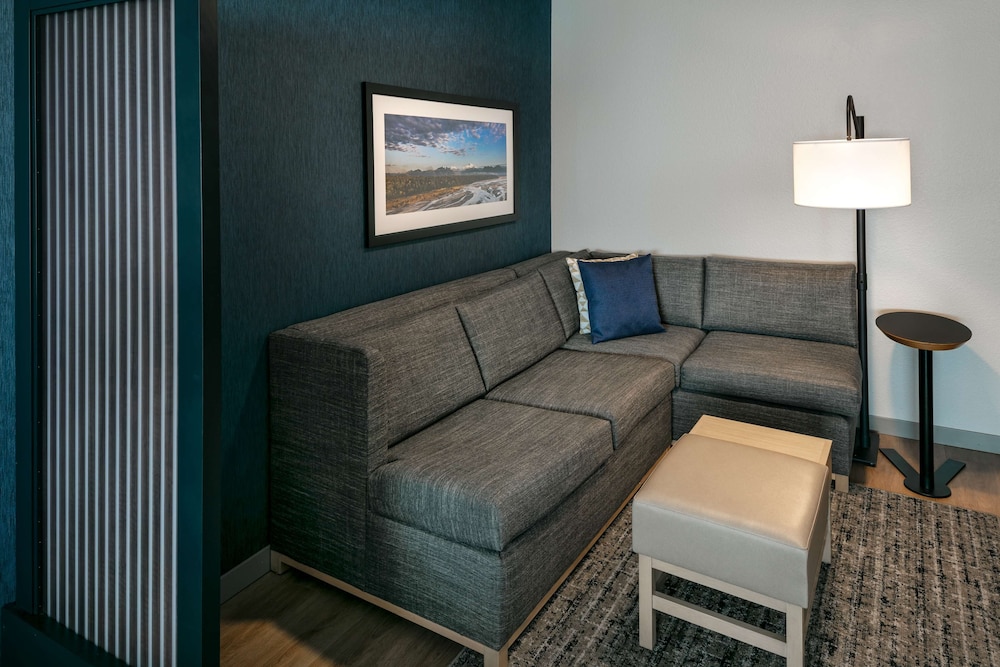 Hyatt Place Fairbanks 32/55