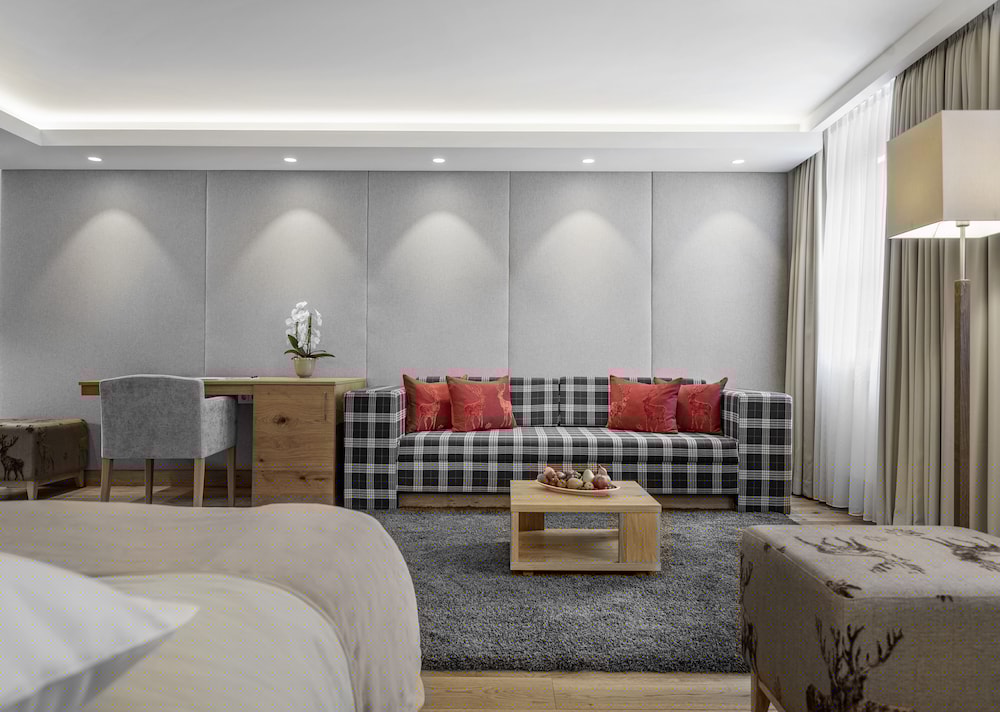 SCHWARZER ADLER WELLNESS HOTEL 25/29