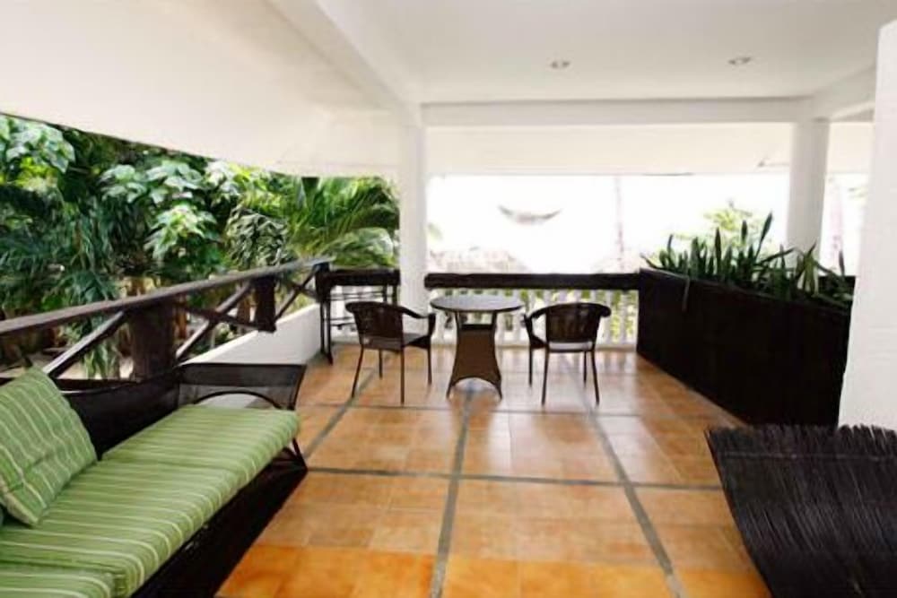 White House Beach Resort 21/34