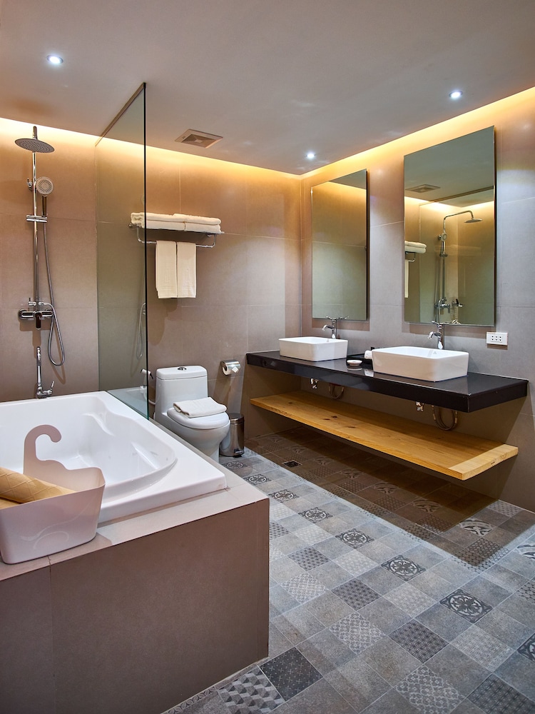 J7 Hotel Iloilo 24/53