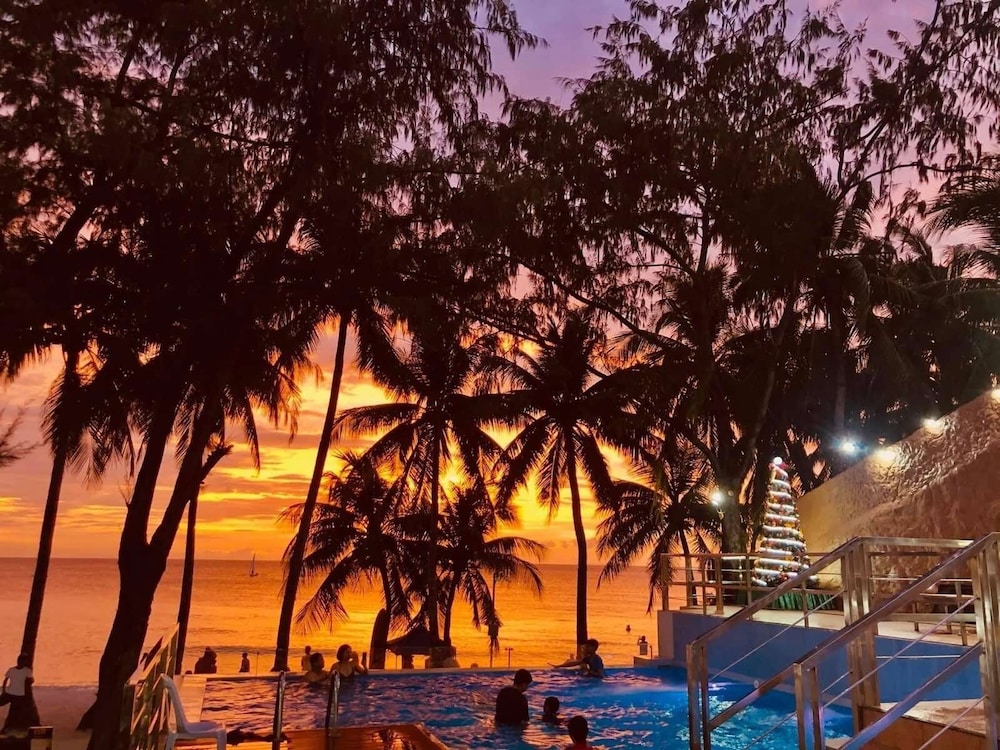 La Carmela De Boracay 37/50