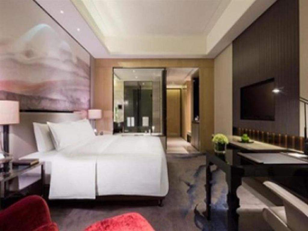 Superior, King Bed, Queen Bed, Pullman Weifang 2/7