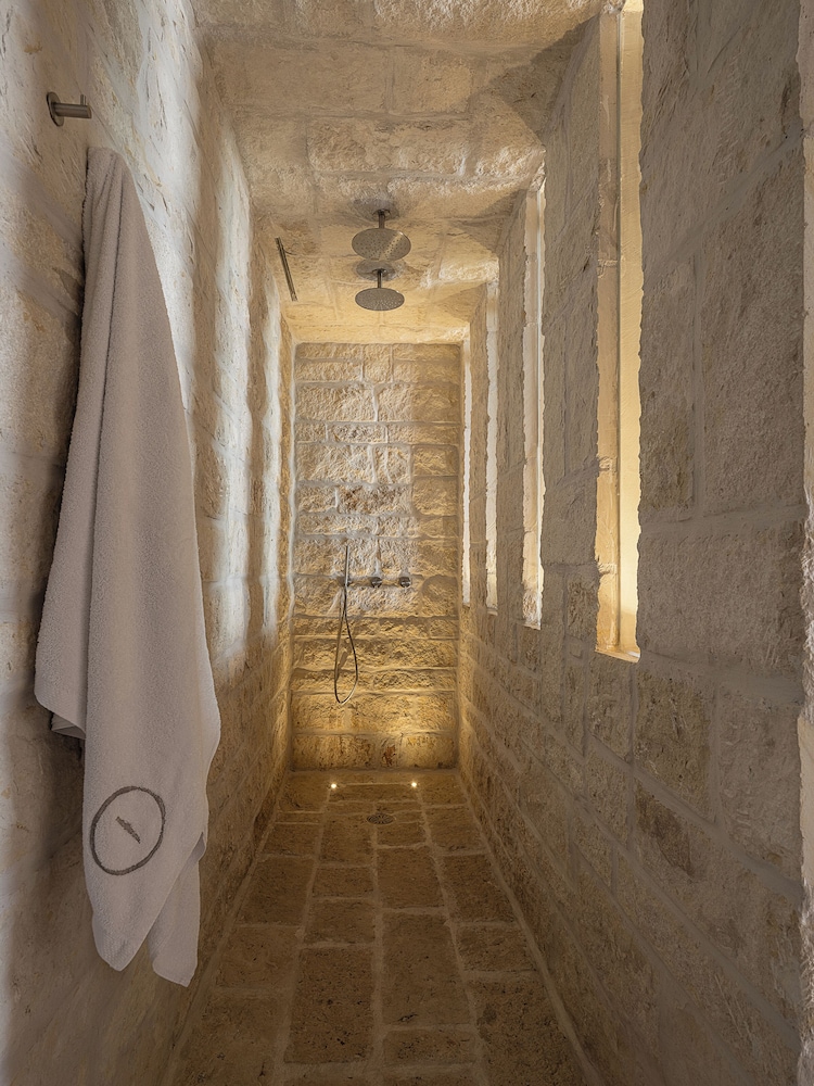 The Theodore Boutique Hotel 25/50