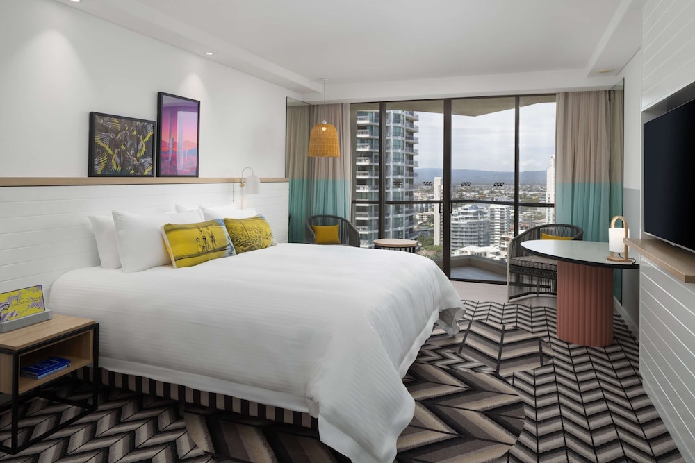 Qt Gold Coast 32/76