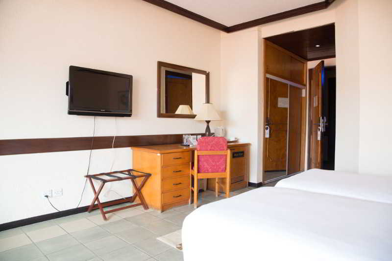 ELMINA BEACH RESORT 8/26