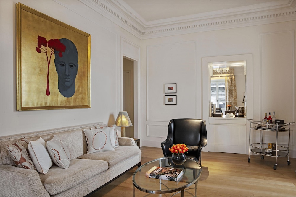 The St Regis Rome 60/84