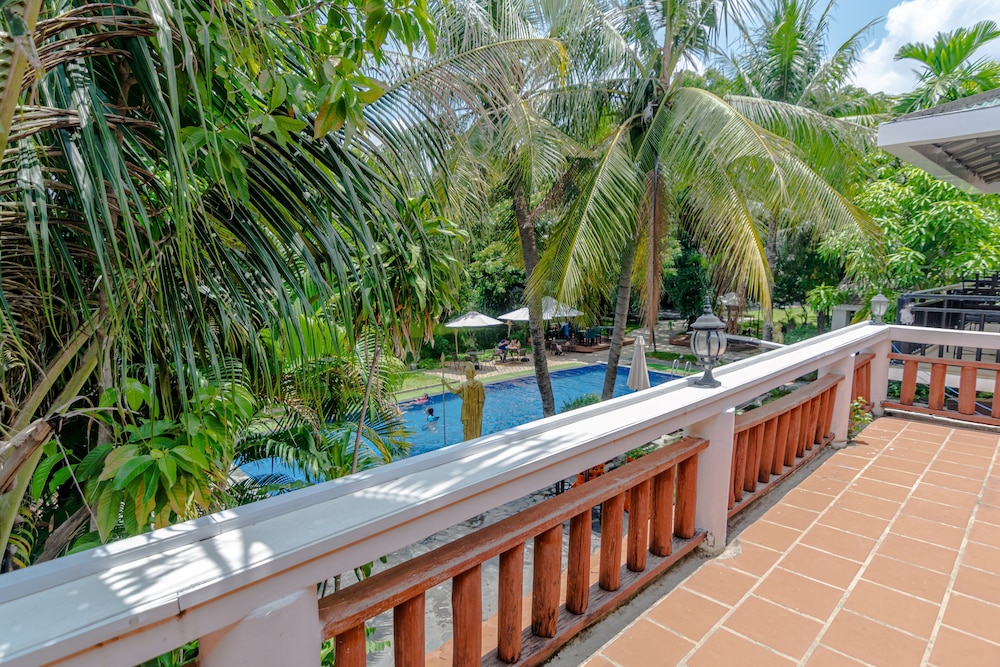 Samathi Lake Resort 7/48