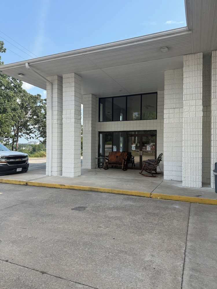 Ozark Valley Inn 40/50