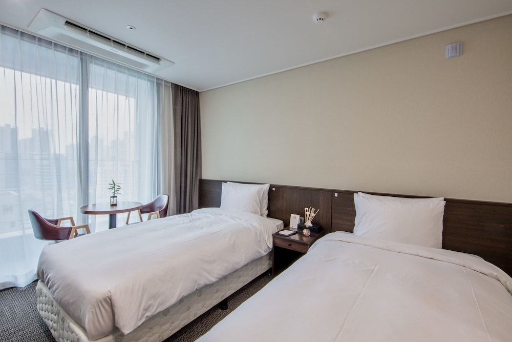 Riviera Incheon Airport Hotel 9/26
