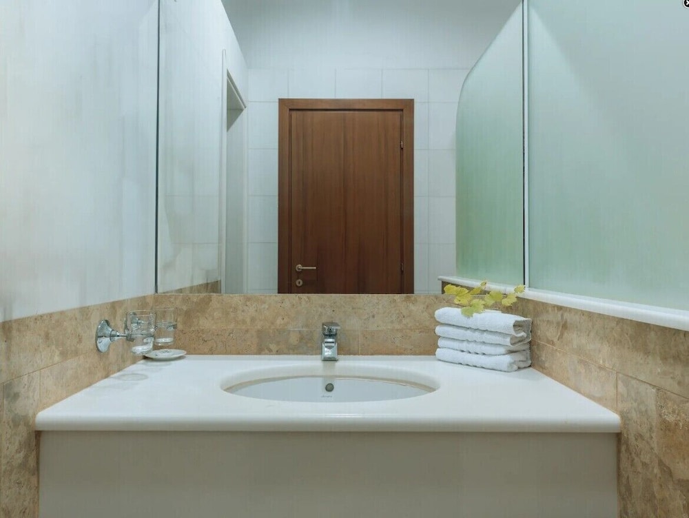 Dracos Hotel 54/56
