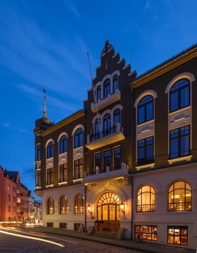 Hotel 1904 8/60