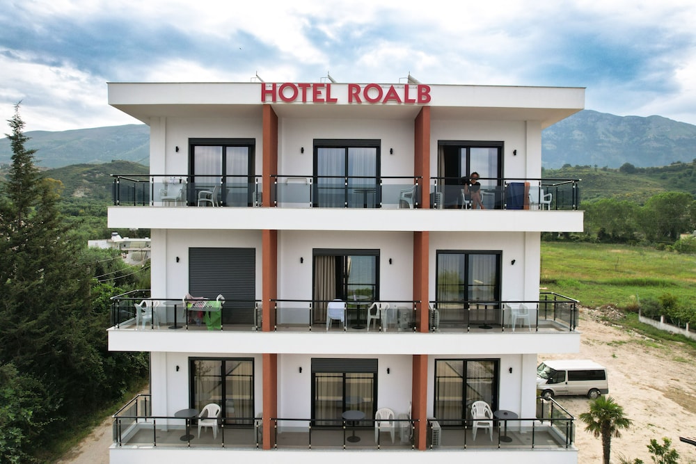 Hotel Roalb 4/28