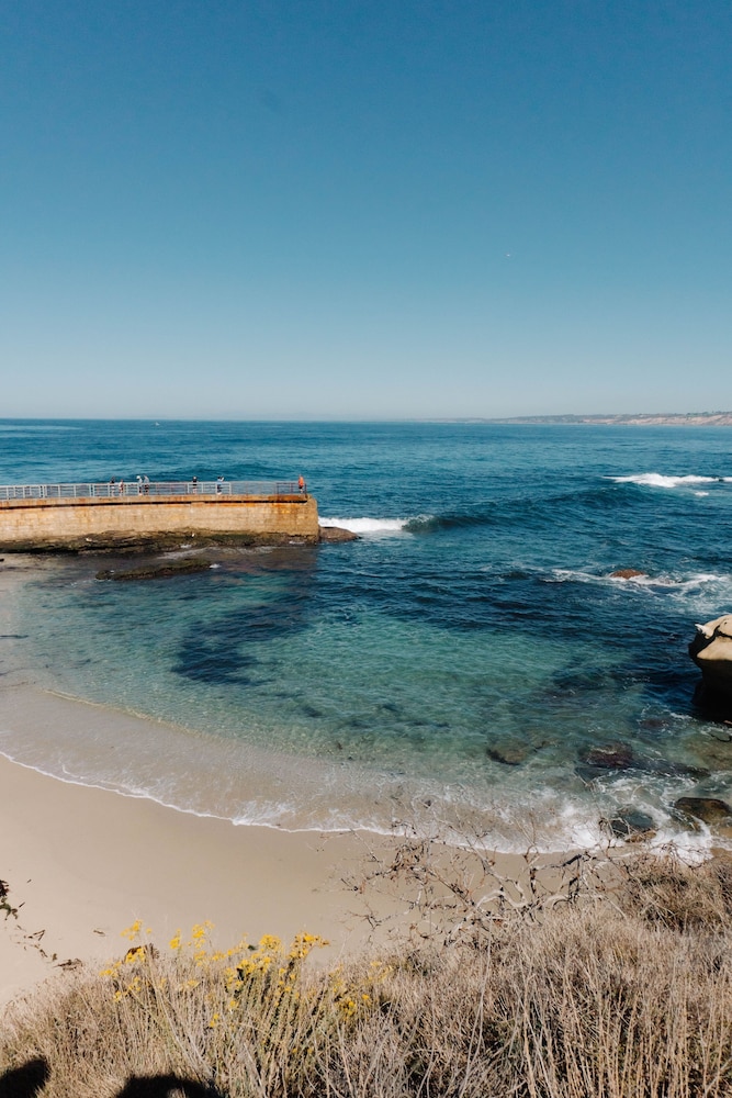 La Jolla Inn 63/68