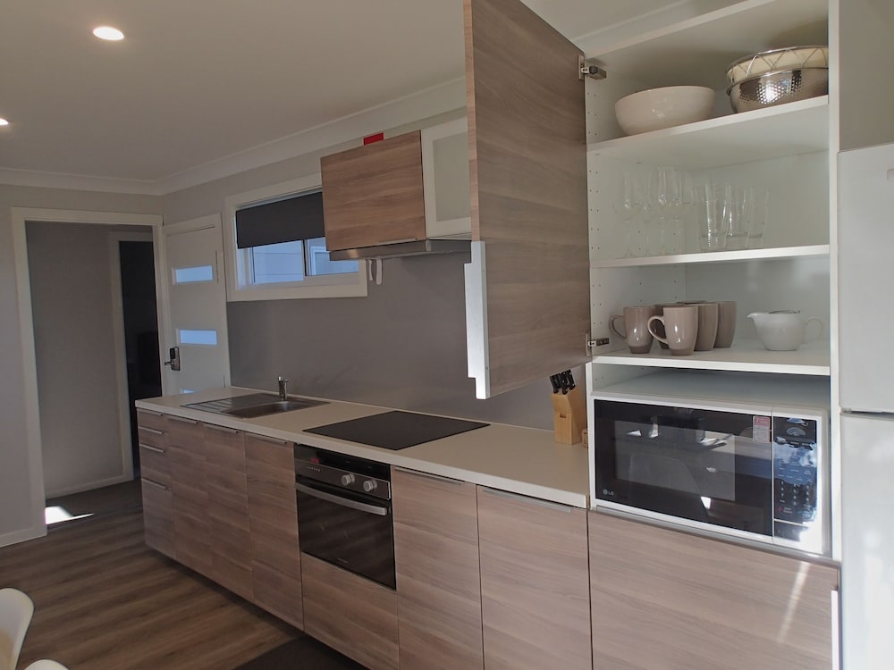 DUNGOWAN HOLIDAY ACCOMODATION 5/75