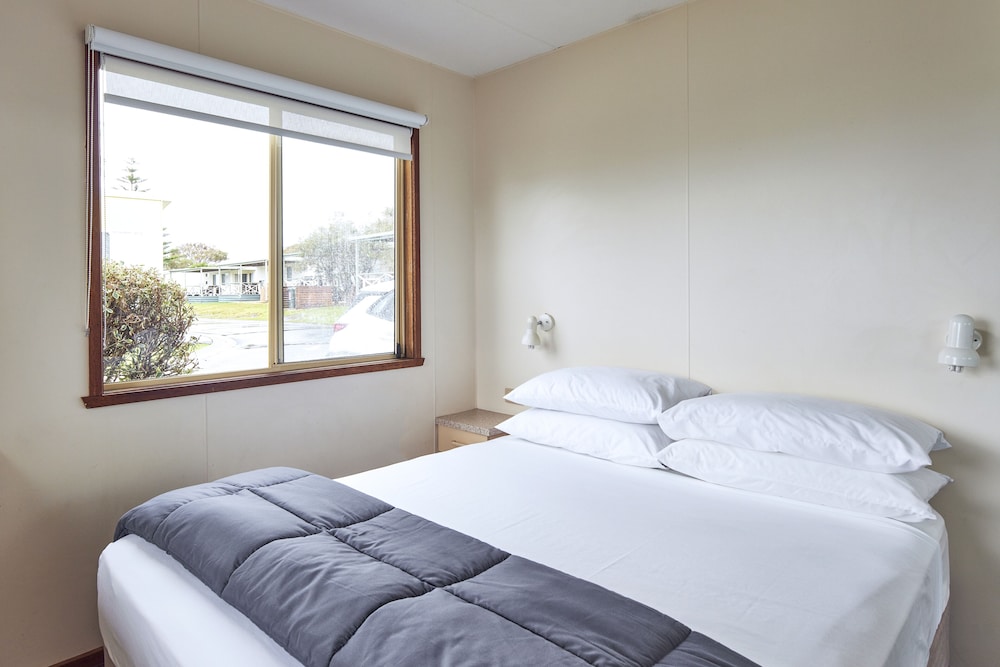 Villa, Bunk Bed, Queen Bed, Water View