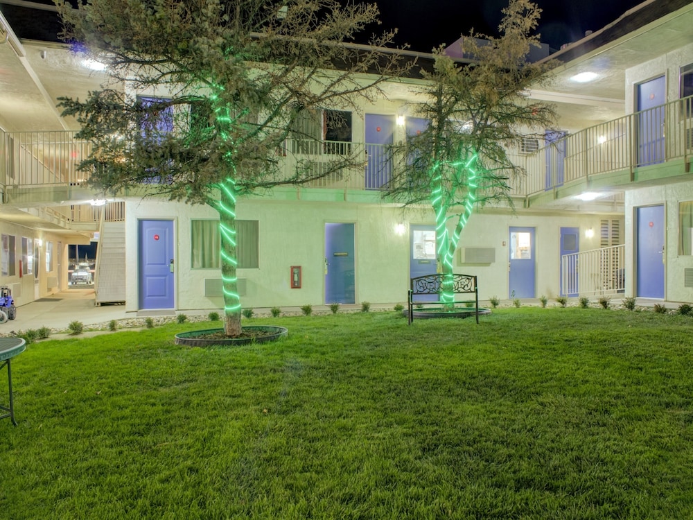 Travelodge by Wyndham Miles City 48/60