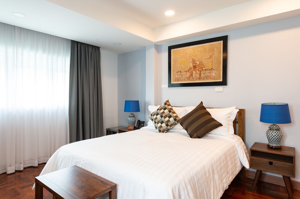Maneeya Park Residence 12/50