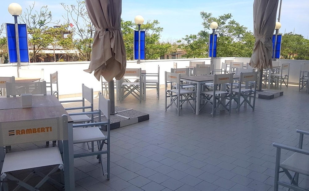 Hotel Paloma Rimini 26/46