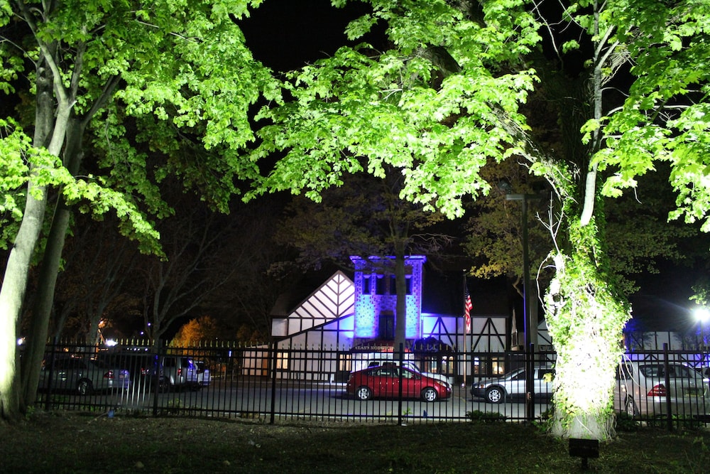 East Norwich Inn-Oyster Bay, Long Island, NY 52/54