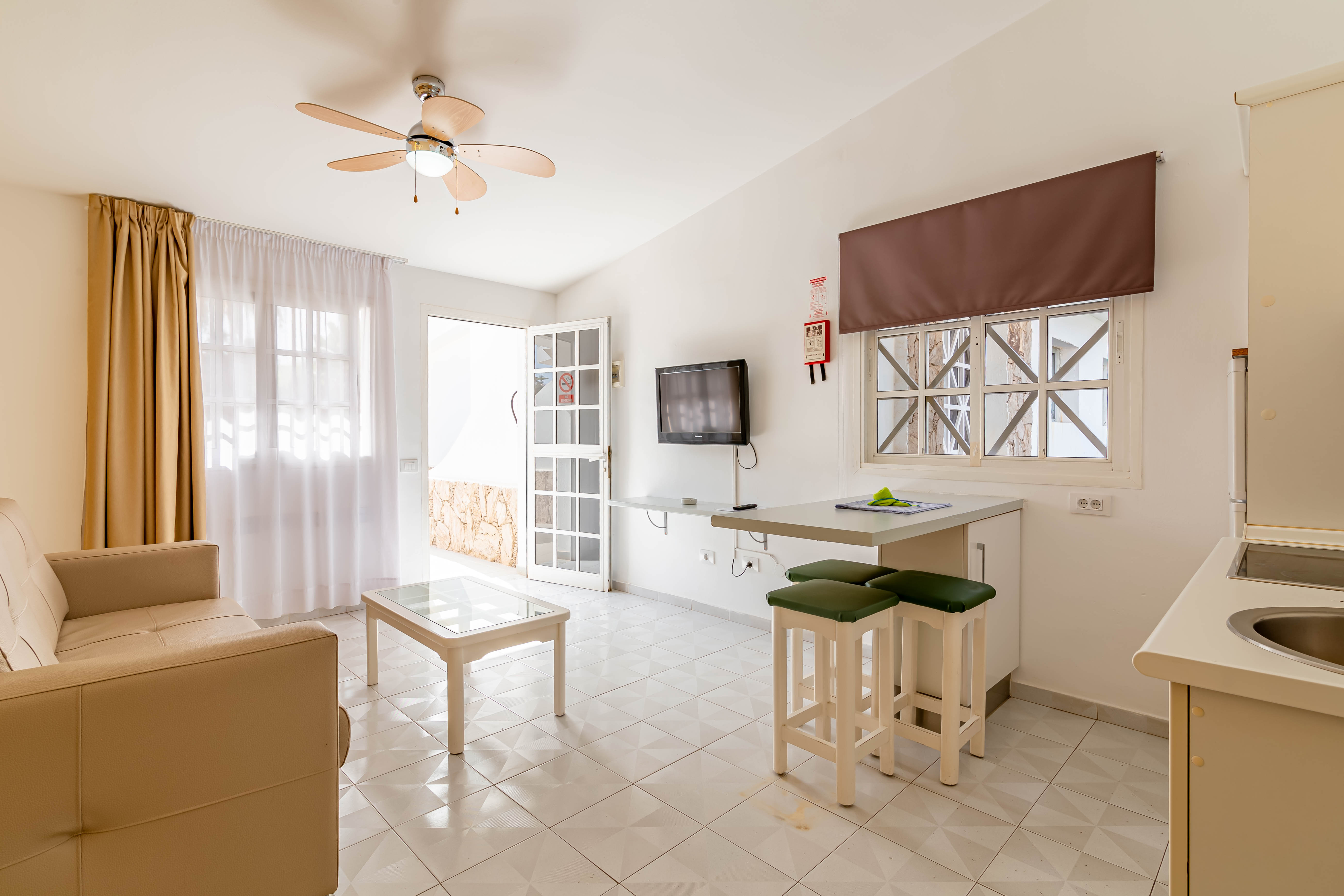 Vista Verde Adult Only 19/41