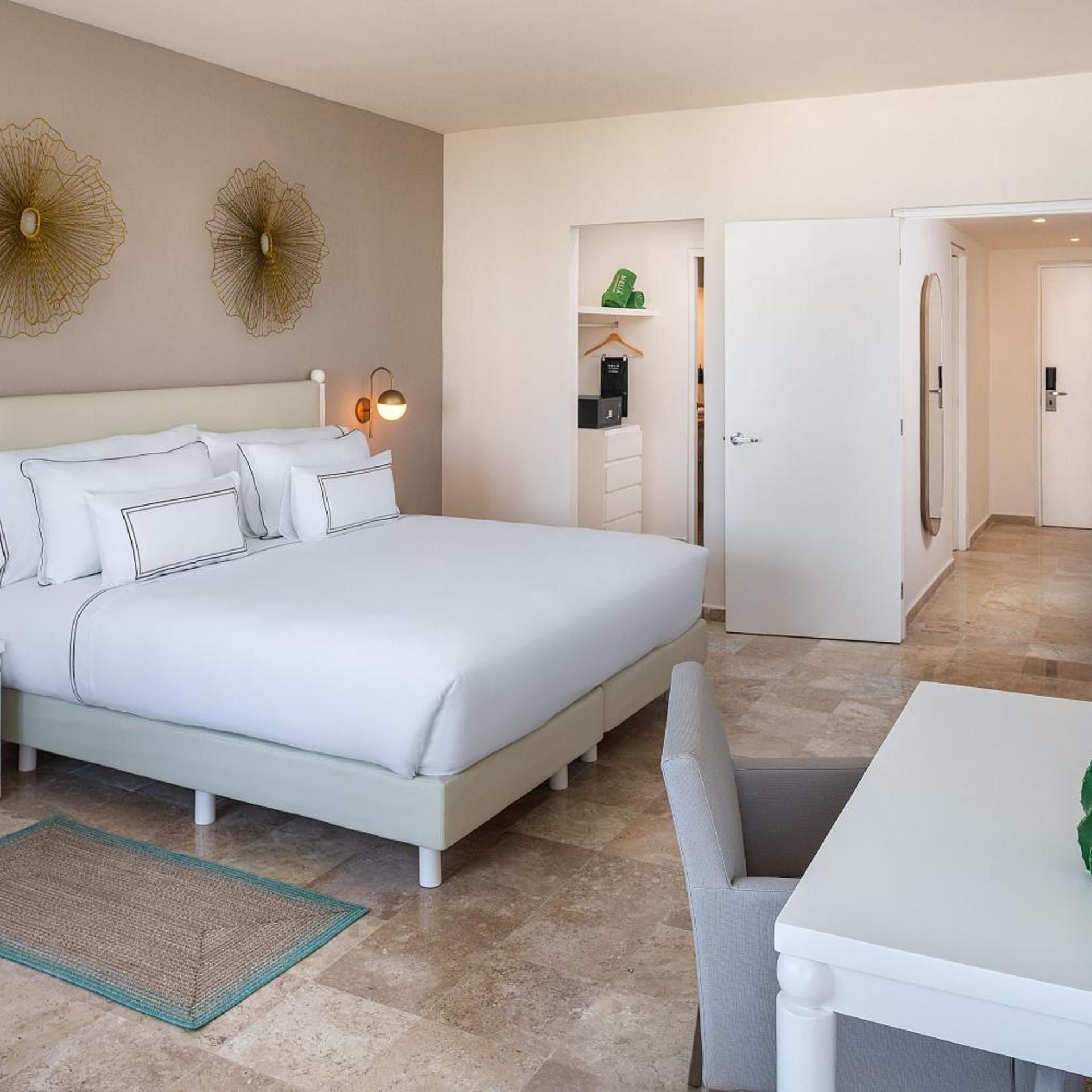 Melia, Suite