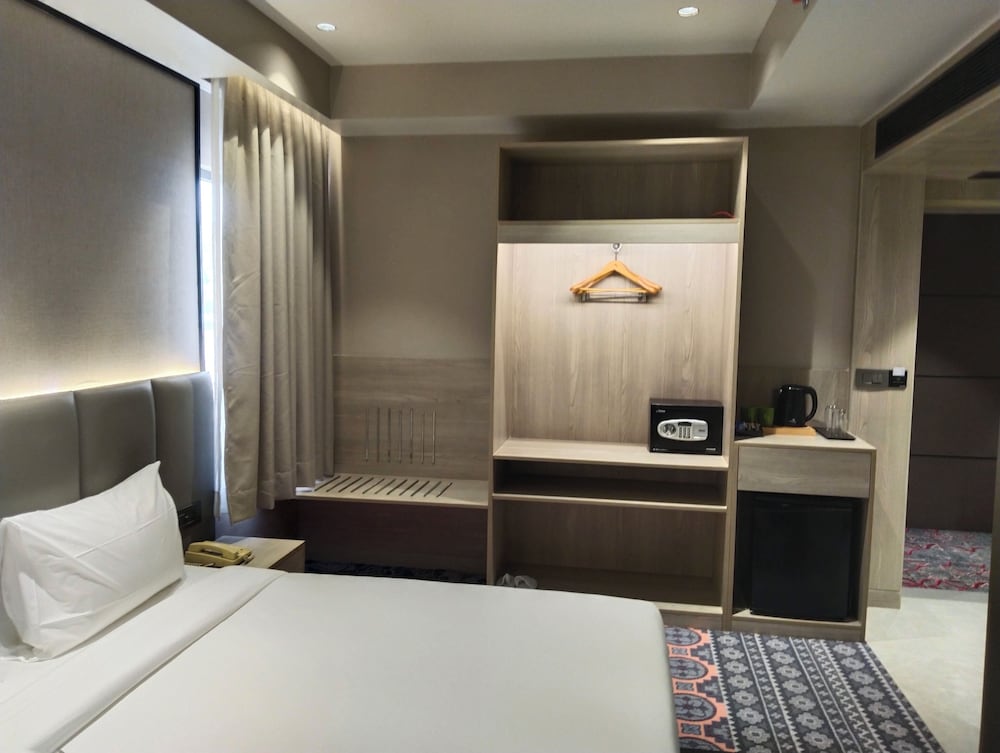 Crystal Inn Hotel 25/50