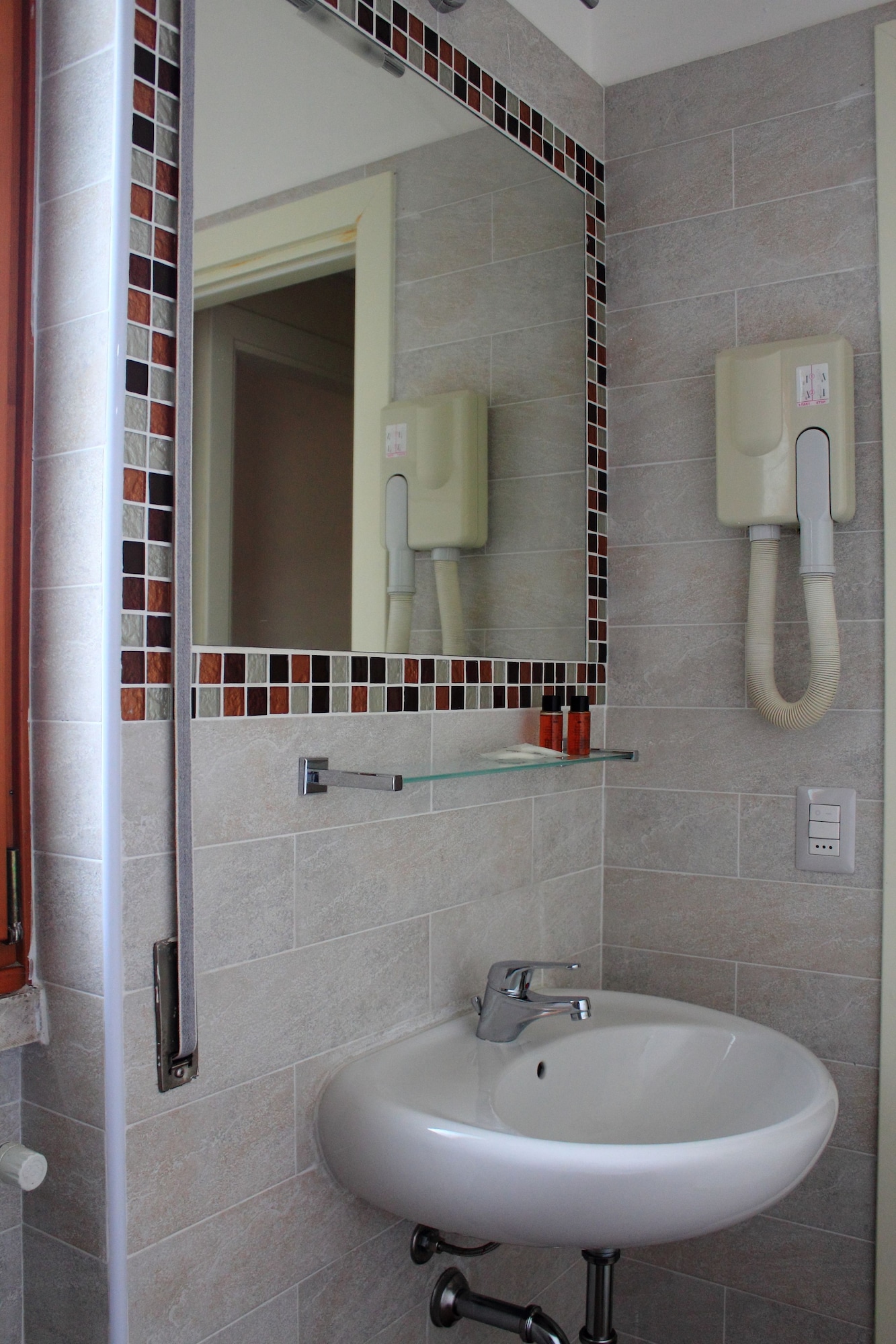 Room, Double or Twin Bed, External Bathroom، Hotel Palladio 5/6