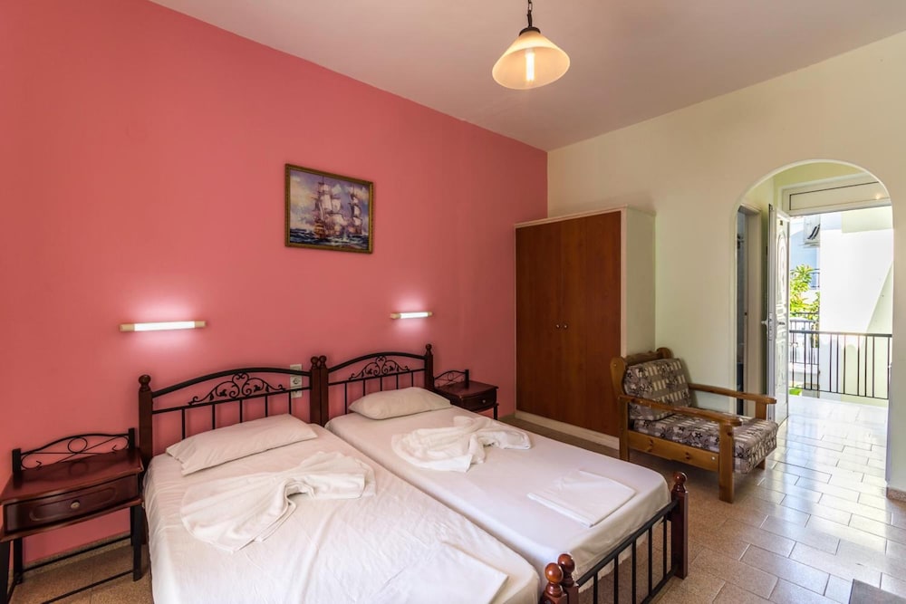 Vossos Hotel Apartments 21/41
