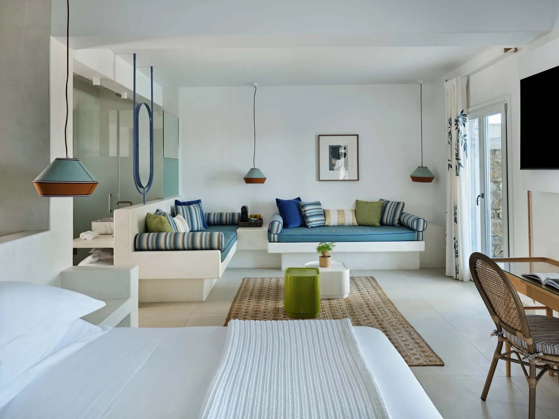 Executive, Suite