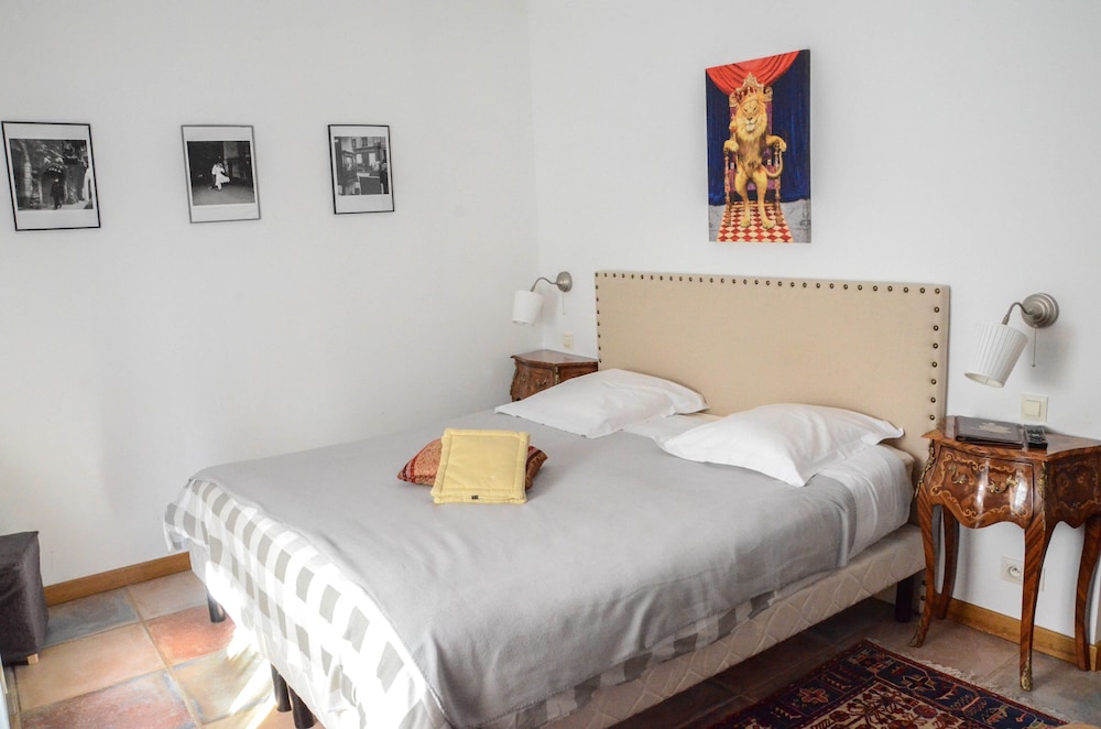Hotel A La Villa Boucicaut 8/74