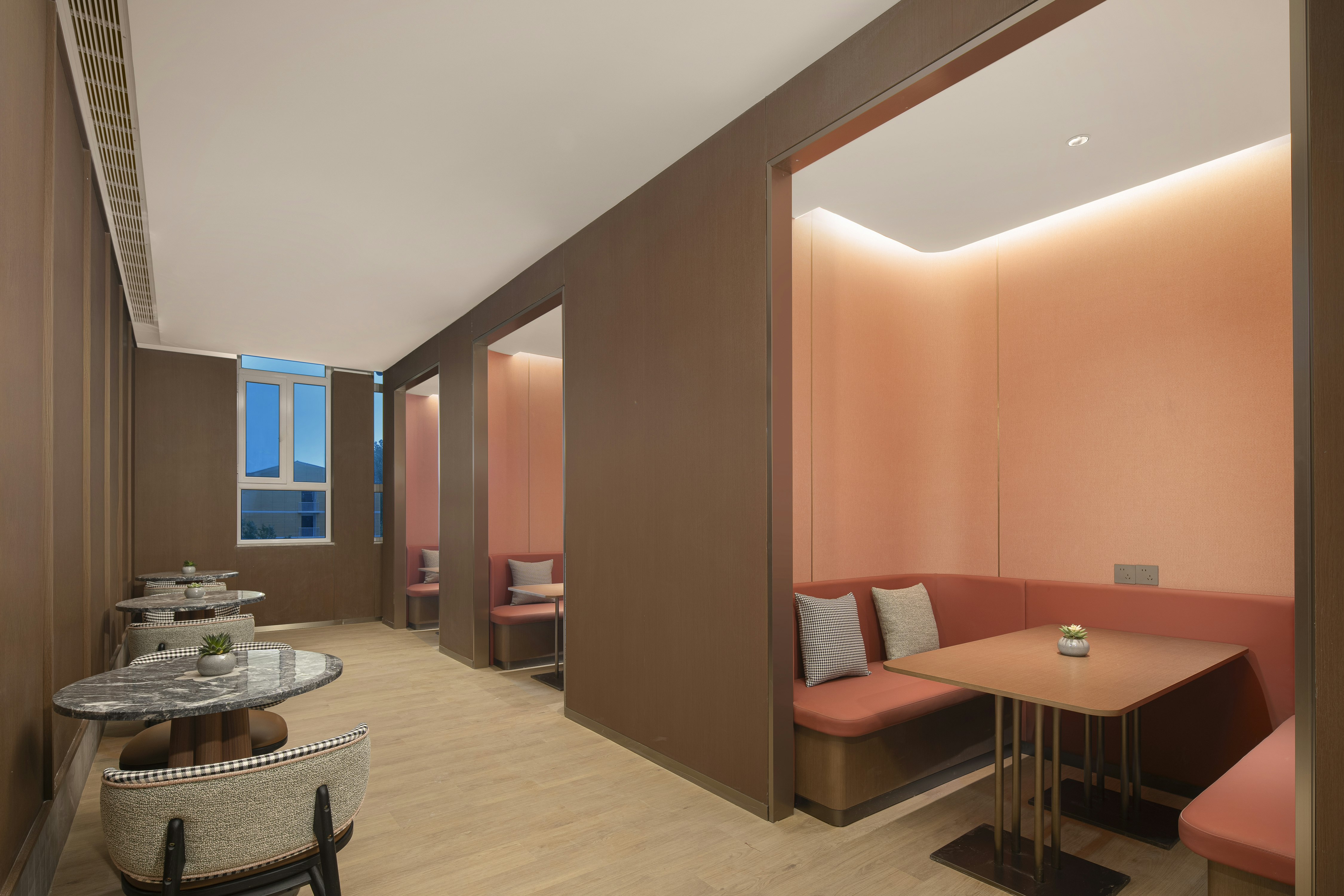 Hilton Garden Inn Zhongwei Shapotou 36/69