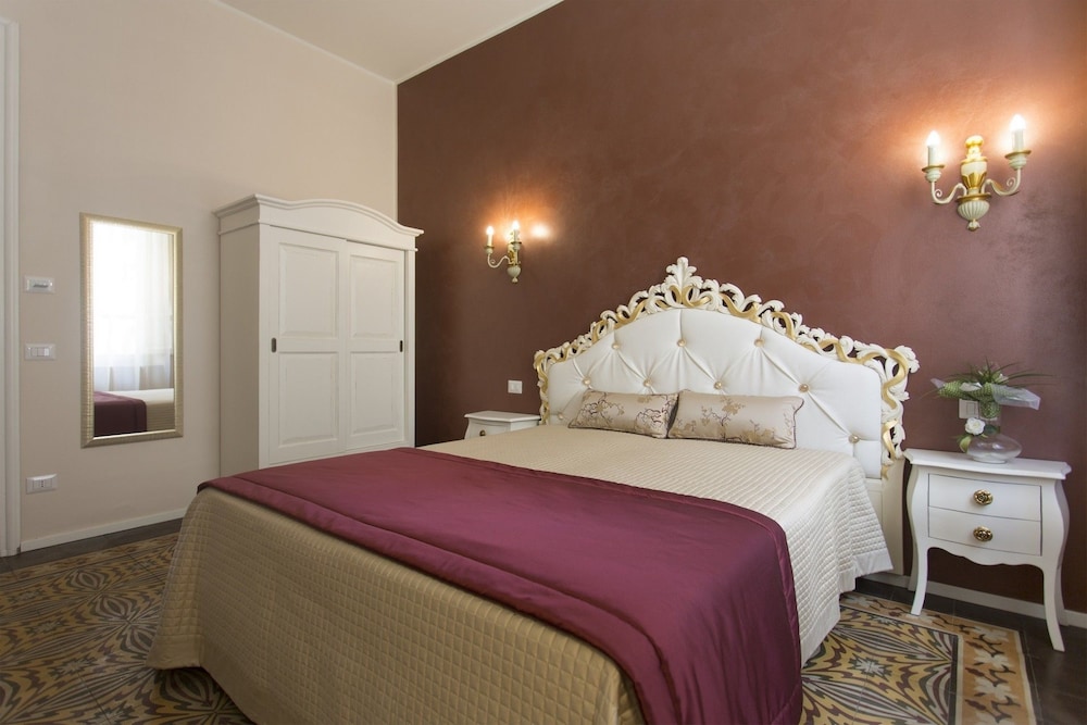 CLASSIC, DOUBLE OR TWIN BED