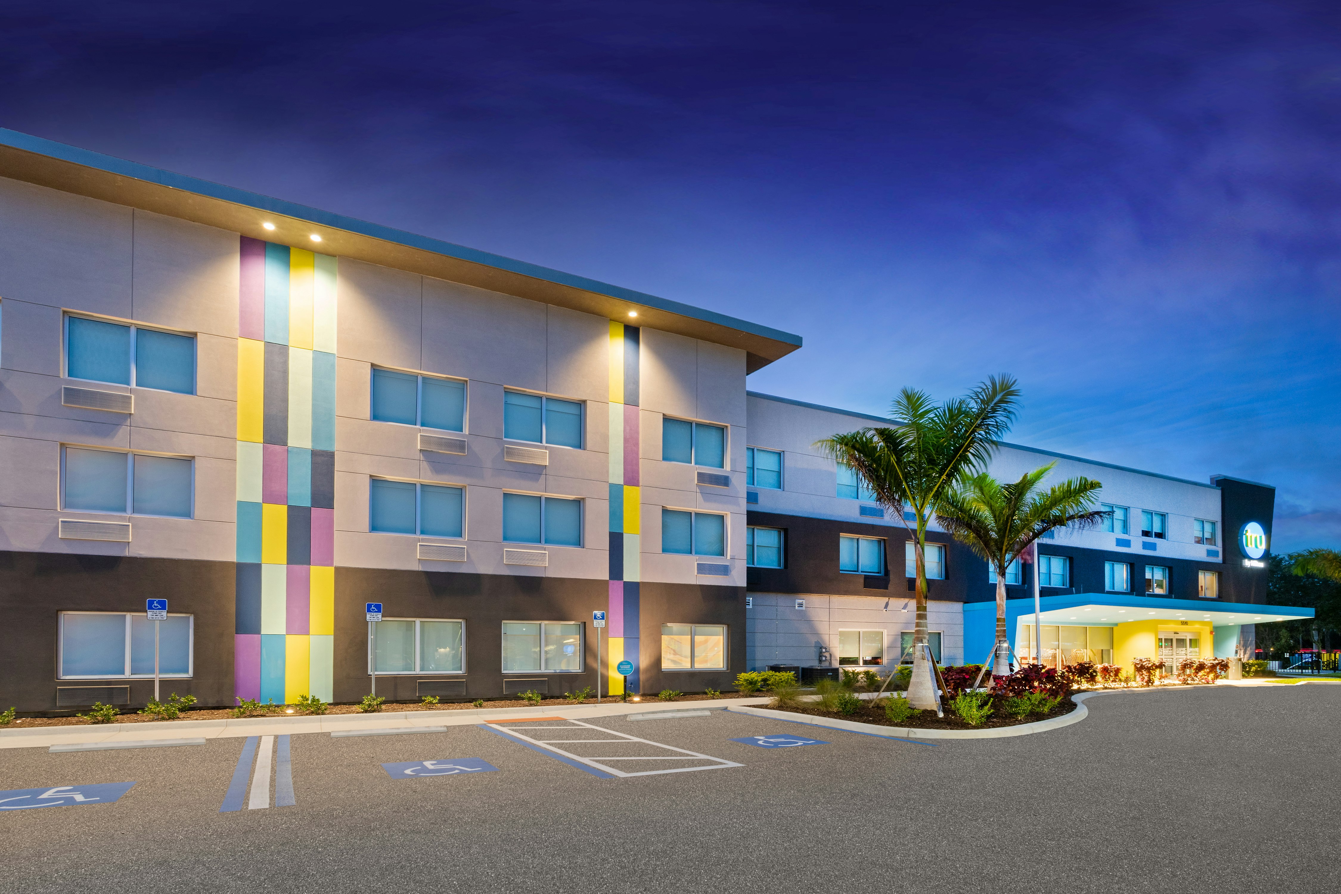 Tru By Hilton Bradenton I-75, FL in BRADENTON - FL