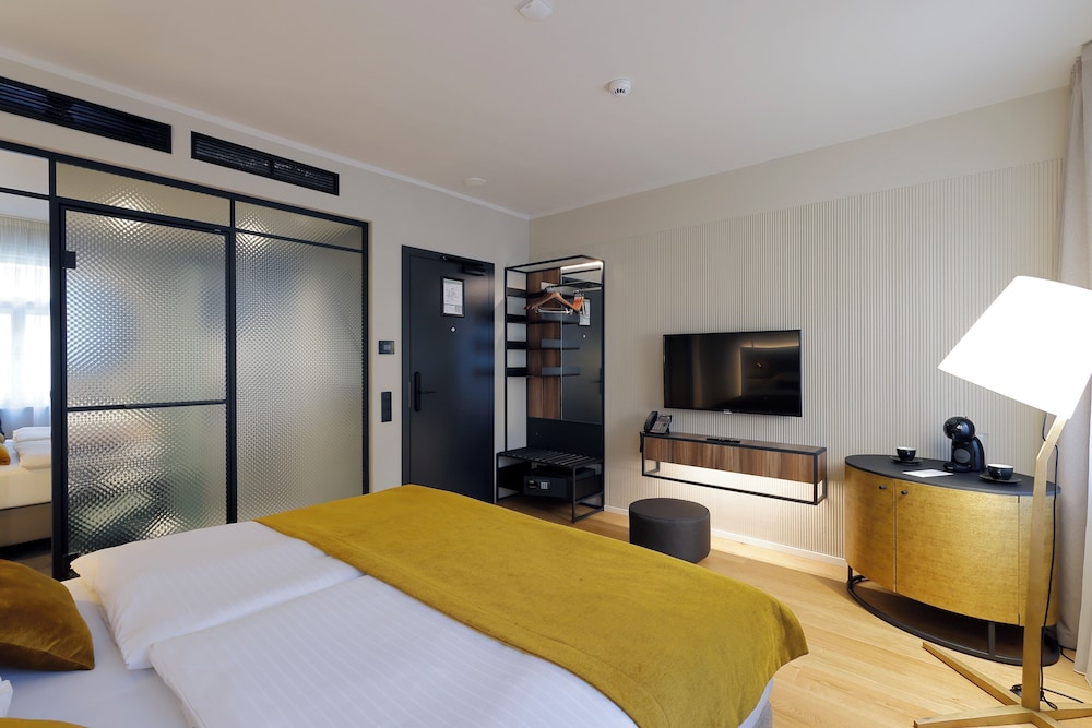 Prokop Square Hotel 9/50