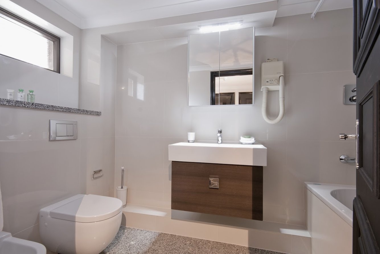Mayfair House 49/58